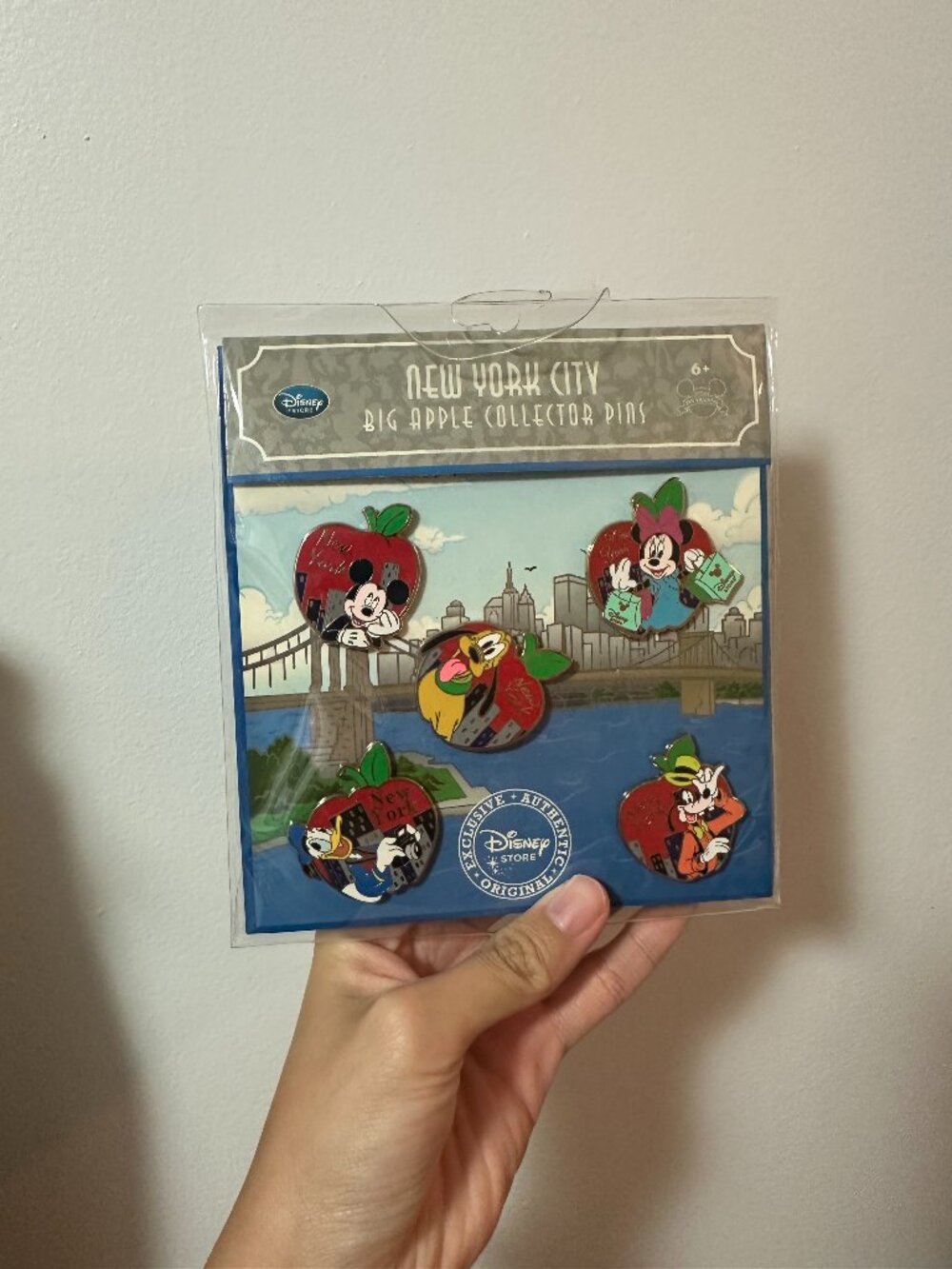 NEW Disney Store pin Booster pack New york city Big apple lot 5 mickey minnie